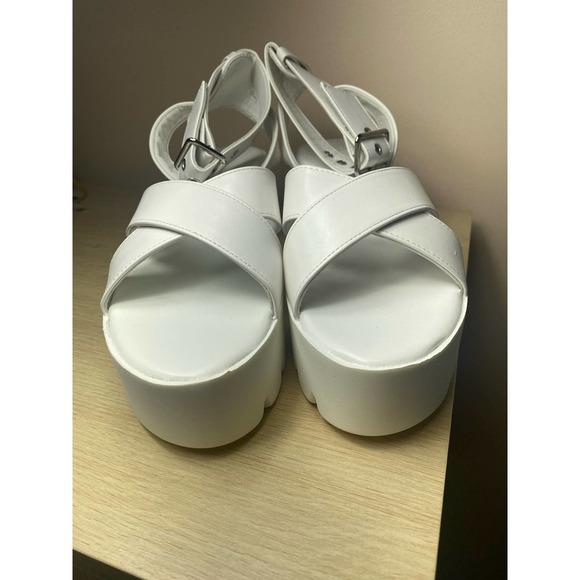 Platform Sandals retro 2000’s NWT - Picture 11 of 11